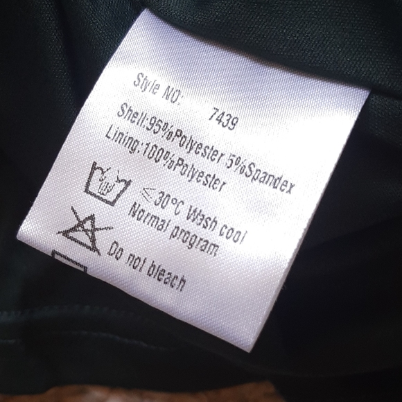 New Green Velvet Pleaded Evening Prom Dresses. - Picture 12 of 12